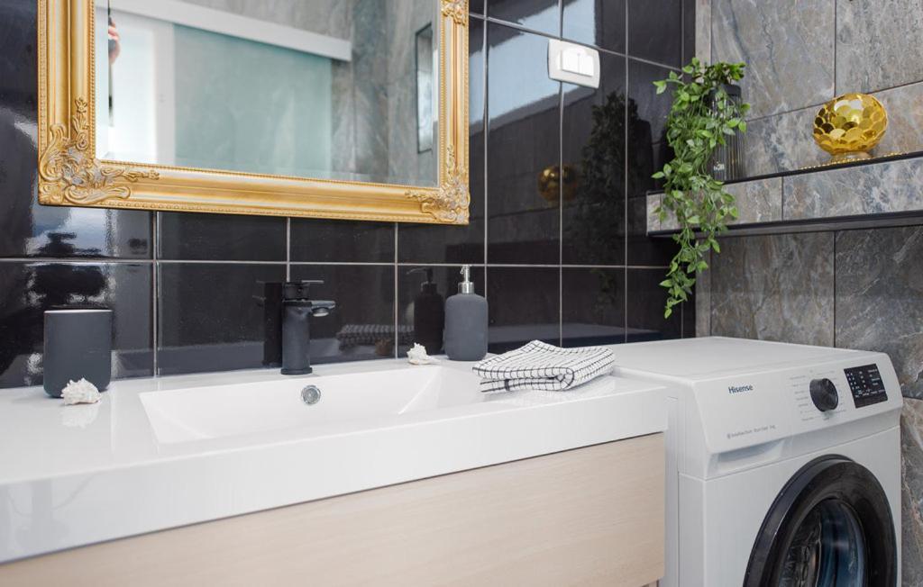 Luxurioeses Penthouse Welle Mit Whirlpool, Grill Und Meerblick Vir Exterior foto